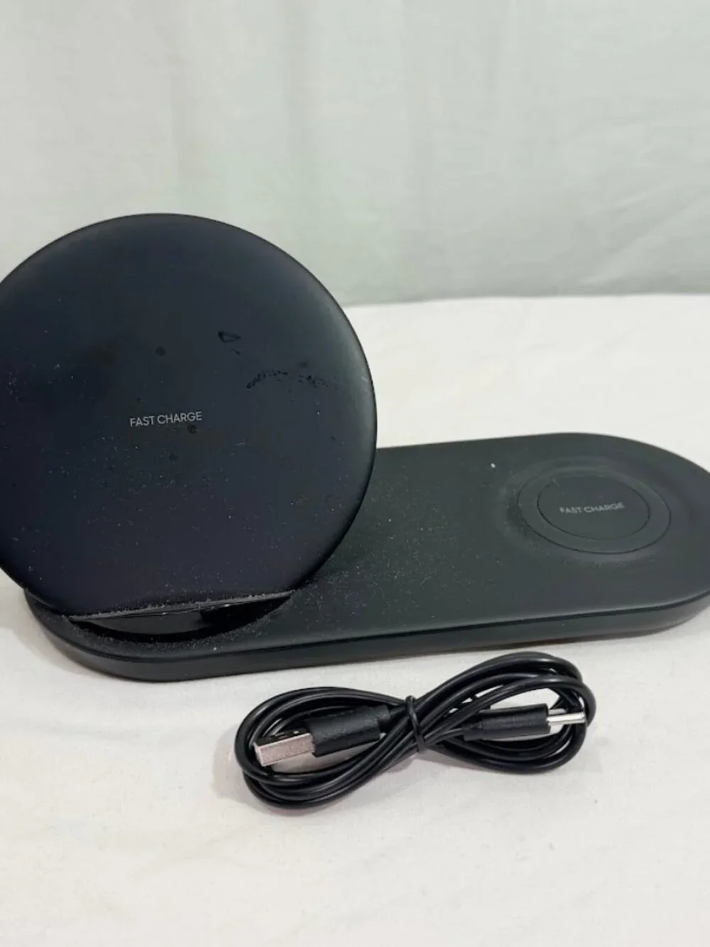 Samsung Wireless Charger Duo Fast Charger - Black EP-N6100